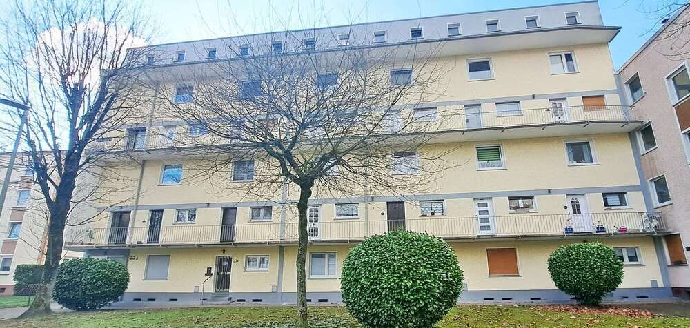 Wohnung zum Kaufen in Essen 119.000 € 72.35 m²