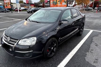 VW Jetta 187.000 km 2.900 &euro; Recklinghausen 45657