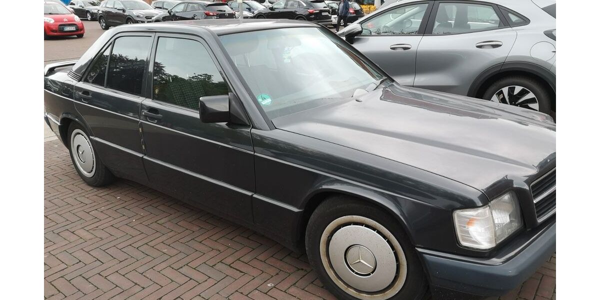 Mercedes-Benz 190 145.400 km 5.000 &euro; Herne 44651