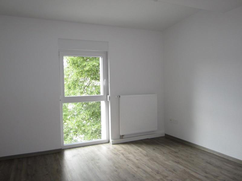 Hier fühlen Sie sich wohl: schöne und gut ausgestattete 3-Zi.-Wohnung mit Ausblick zimmer