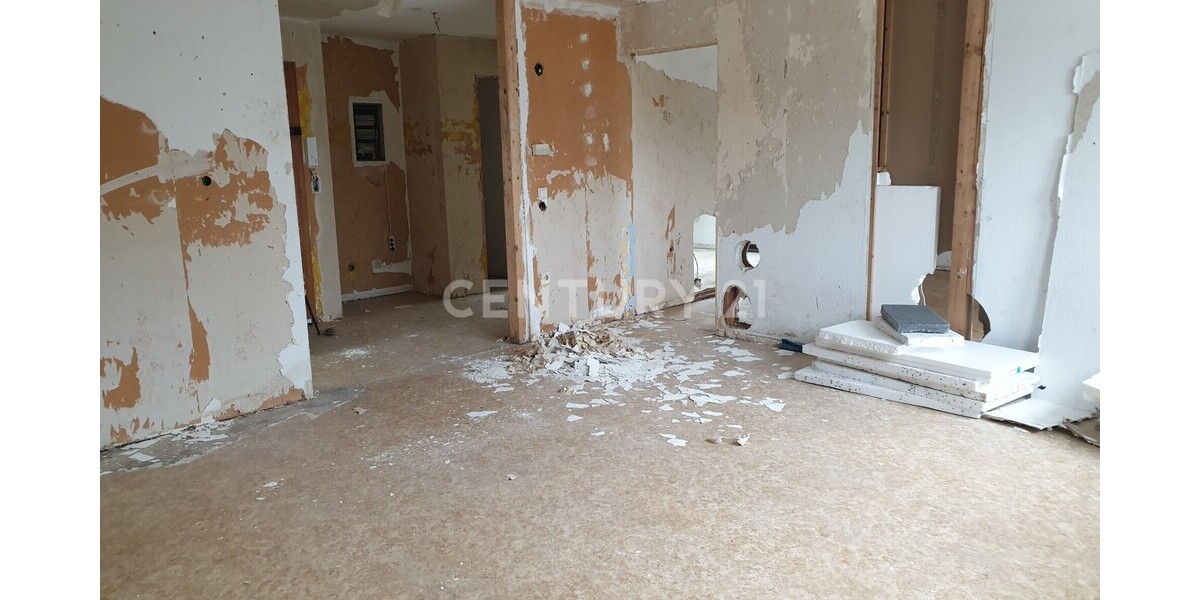 *Renovierungsobjekt* - Kapitalanlage mit Potenzial: Dachgeschosswohnung in begehrter Wohngegend 2 zimmer