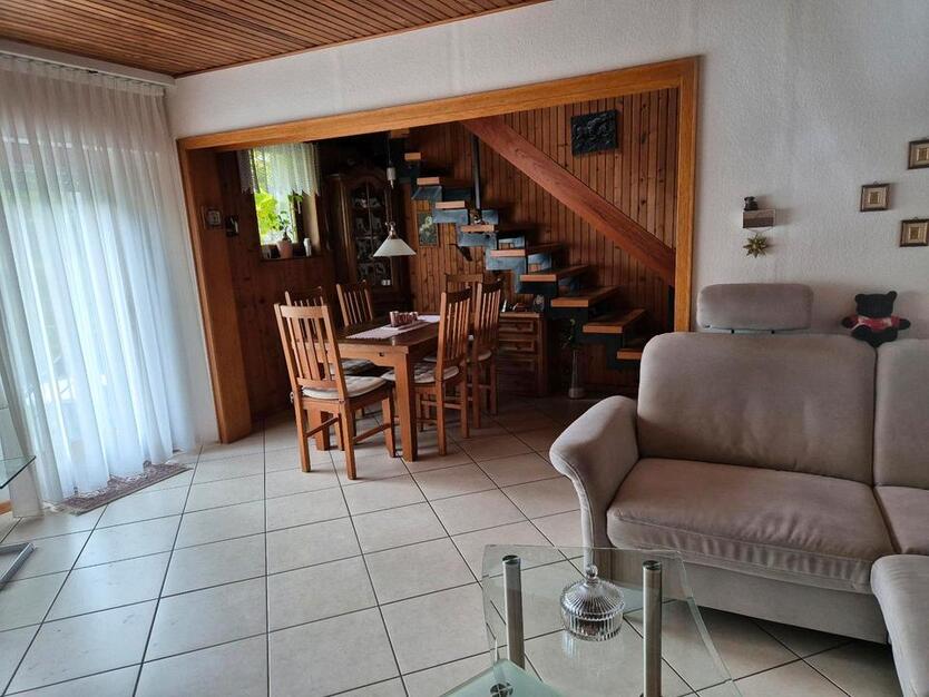 Wohnung im Zweifamilienhaus zu vermieten zimmer