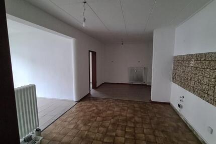 4,5-Zimmer Wohnung mit eigenem Eingang in ruhiger Wohngegend zimmer