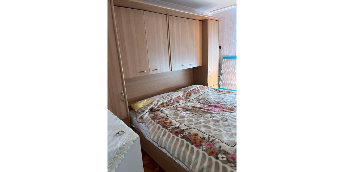 Etagenwohnung Gelsenkirchen Gelsenkirchen-Mitte - 1 Zimmer, 49 m&sup2;, 350&euro; | Angebot:26113497