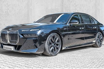 BMW 740 26.650 km 104.980 € Velbert 42549