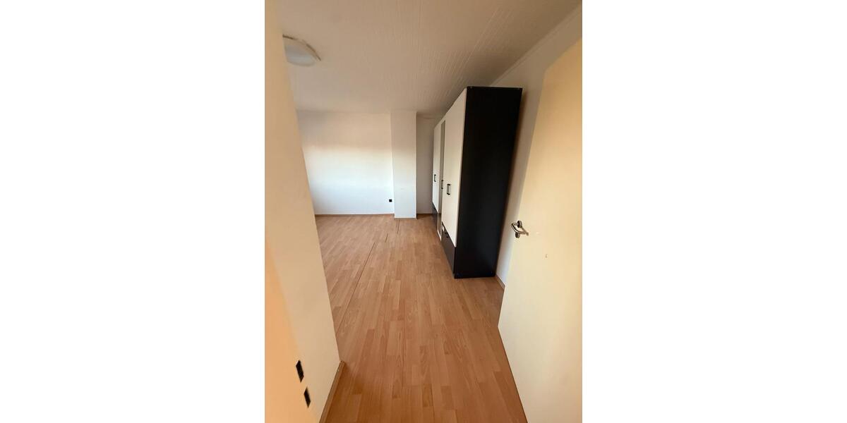 Dachgeschoßwohnung Essen Stadtbezirk V - 2 Zimmer, 70 m&sup2;, 750&euro; | Angebot:26301677