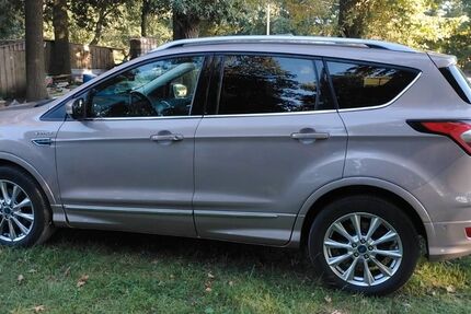 Ford Kuga 74.000 km 19.900 € Oer-Erkenschwick 45739