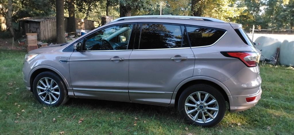 Ford Kuga 74.000 km 19.900 € Oer-Erkenschwick 45739