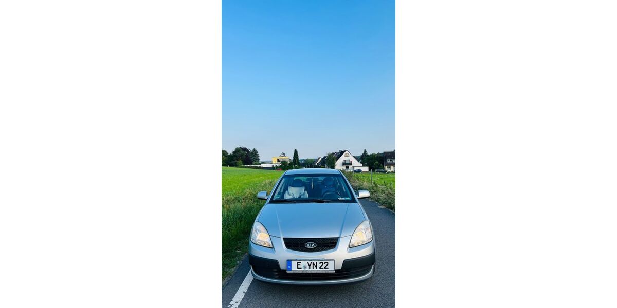 Kia Rio 103.000 km 1.999 &euro; Essen werden 45239