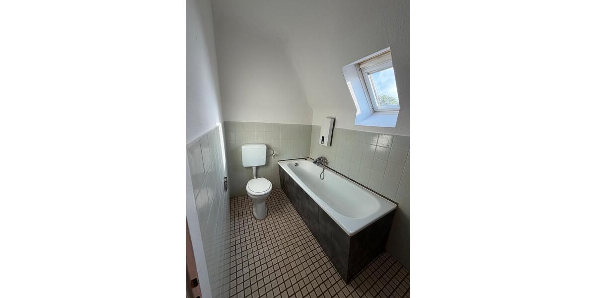 Dachgeschoßwohnung Gladbeck - 2 Zimmer, 42 m&sup2;, 555&euro; | Angebot:26235841