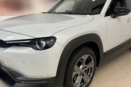 Mazda MX-30 15.624 km 13.900 &euro; Oberhausen 46149