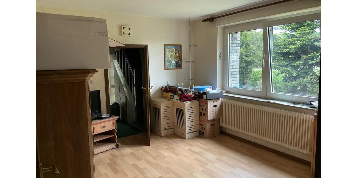 Einfamilienhaus in bester Lage, große Garage mit Eigentumsgrundst 6 zimmer