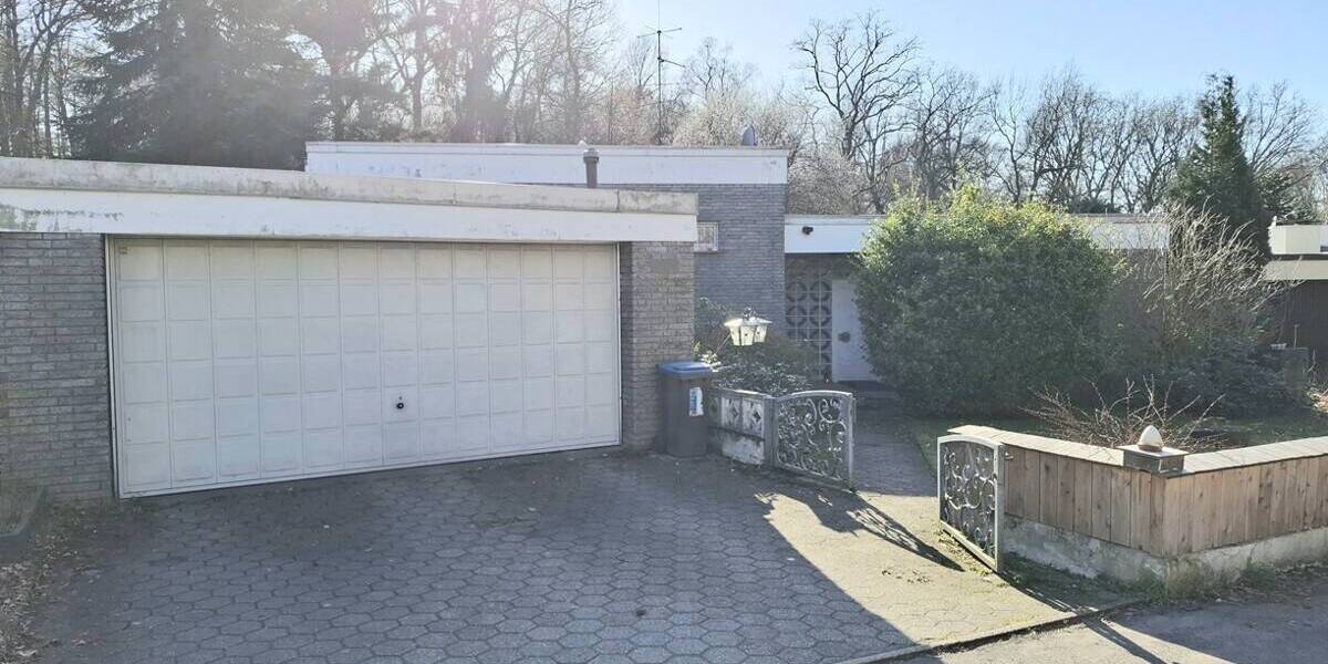 Freistehender Bungalow mit Split-Leveln und Einliegerwohnung am Rande der Haard in ruhiger Wohnlage - Mehrfamilienhaus, Wohnhaus Oer-Erkenschwick Oer | Angebot:26132021