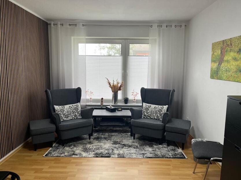 Büro- Gesprächs- Praxis- Raum möbliert zur Untermiete zimmer