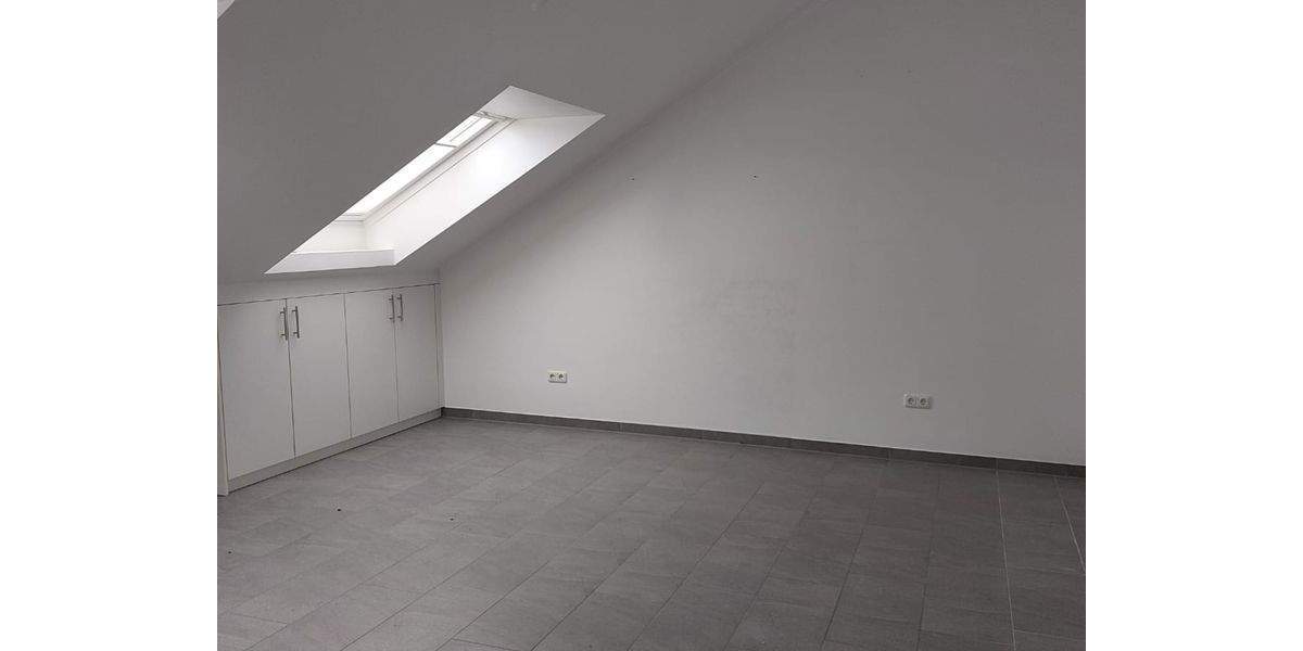 Etagenwohnung Gladbeck Mitte - 3 Zimmer, 134 m&sup2;, 1.200&euro; | Angebot:24247300