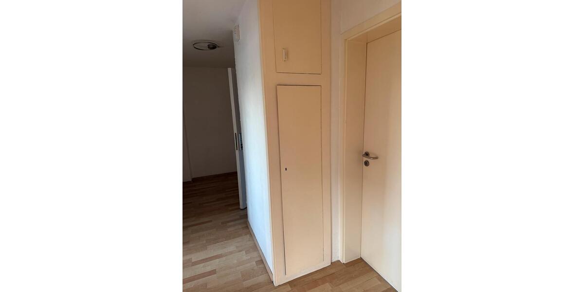 Dachgeschoßwohnung Essen Stadtbezirk V - 2 Zimmer, 70 m&sup2;, 750&euro; | Angebot:26301677