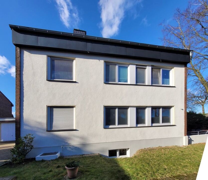 Provisionsfrei* Mehrfamilienhaus, 4 WE in Top Lage, EG 93 qm mit Garten u. Garage frei