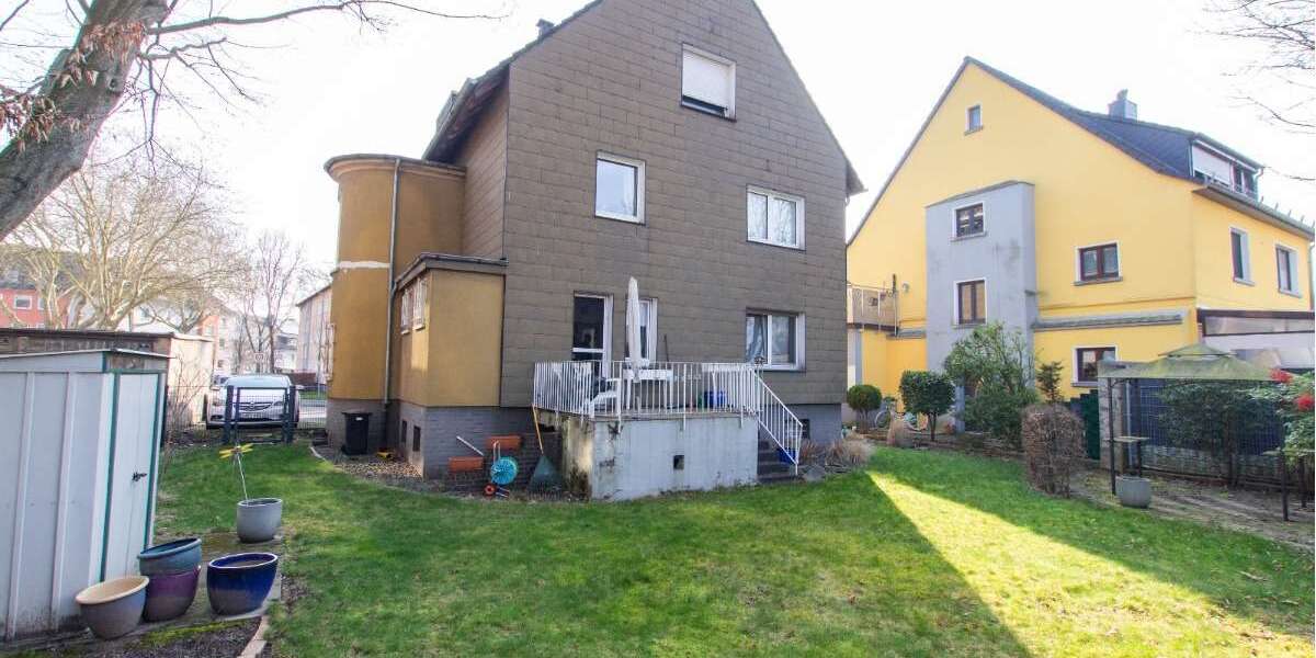 Einfamilienhaus Essen Stadtbezirk II - 8 Zimmer, 229 m&sup2;, 440.000&euro; | Angebot:26847671