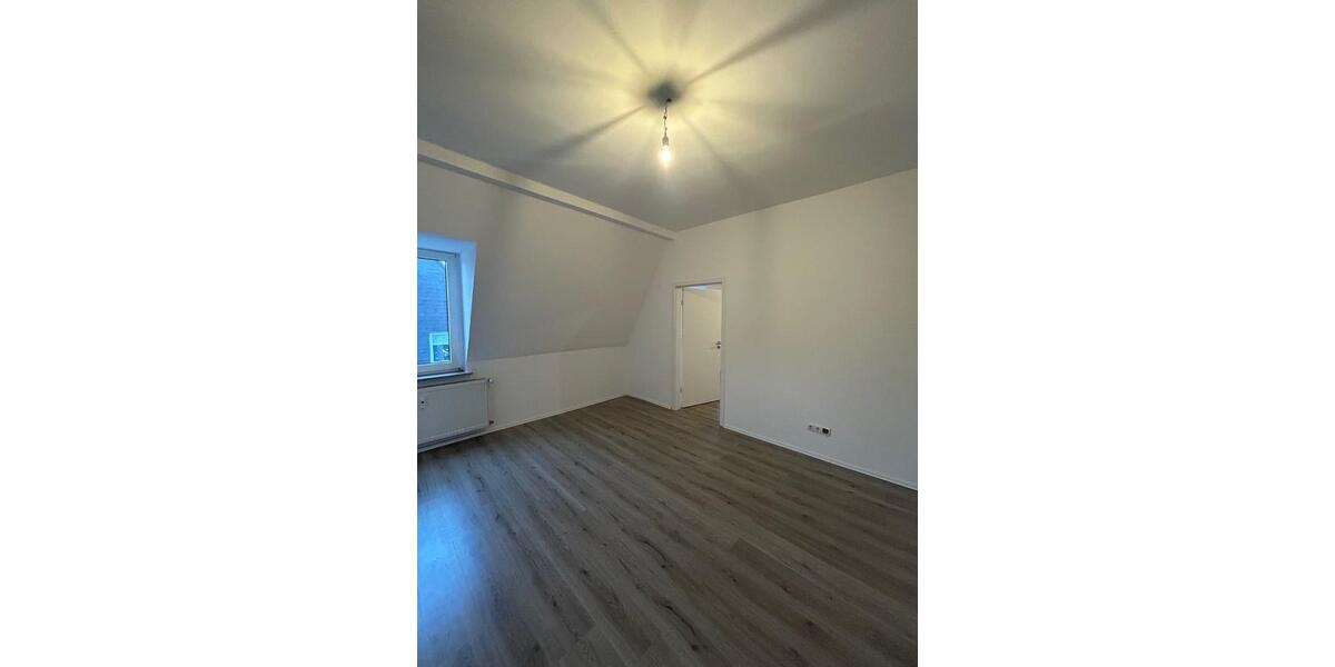 Dachgeschoßwohnung Oberhausen - 2 Zimmer, 47 m&sup2;, 423&euro; | Angebot:25805464