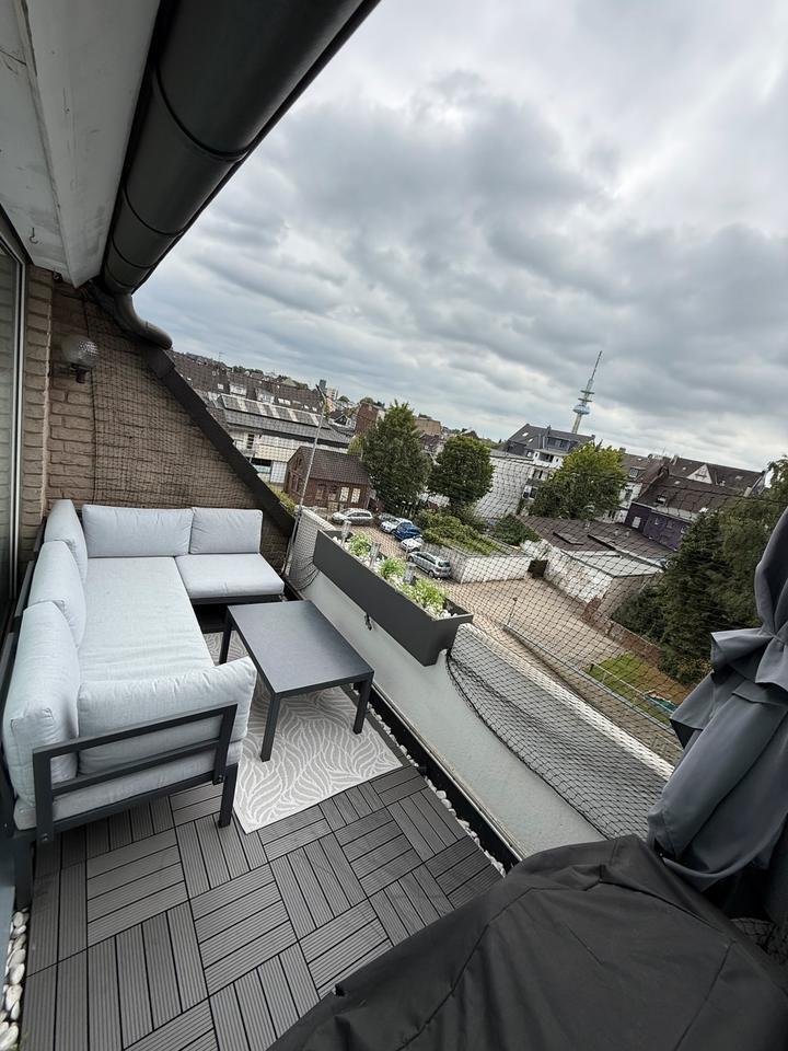 Schöne und große 2 Raum Maisonette Wohnung zimmer