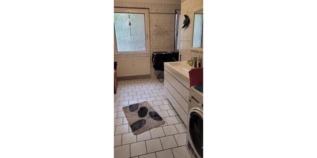 Etagenwohnung Gelsenkirchen Ückendorf - 5 Zimmer, 130 m&sup2;, 1.100&euro; | Angebot:24373306