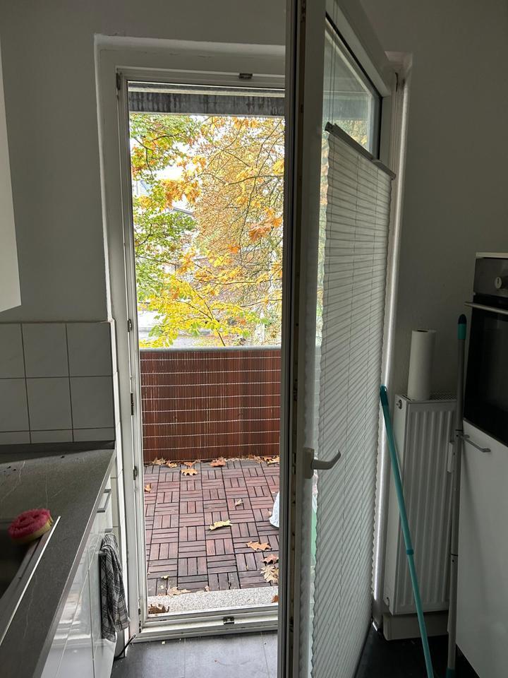 Helle 3 Zimmer Wohnung in zentraler City Lage von Essen + Balkon zimmer