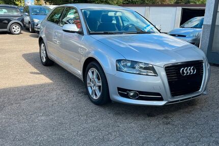 Audi A3 182.000 km 7.980 € Essen 45141