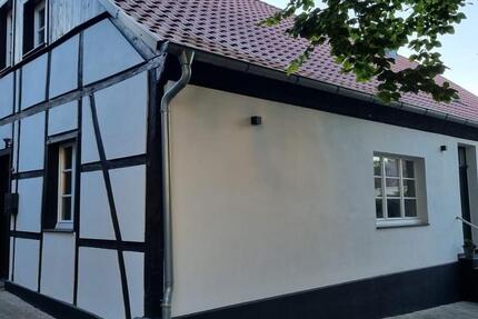 Kernsaniertes Einfamilienhaus mit EBK und Klima in Top Lage zimmer