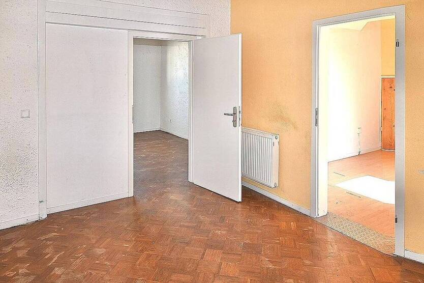 Freihstehendes Dreifamilienhaus mit Potential in Recklinghausen provisionsfrei zu verkaufen!