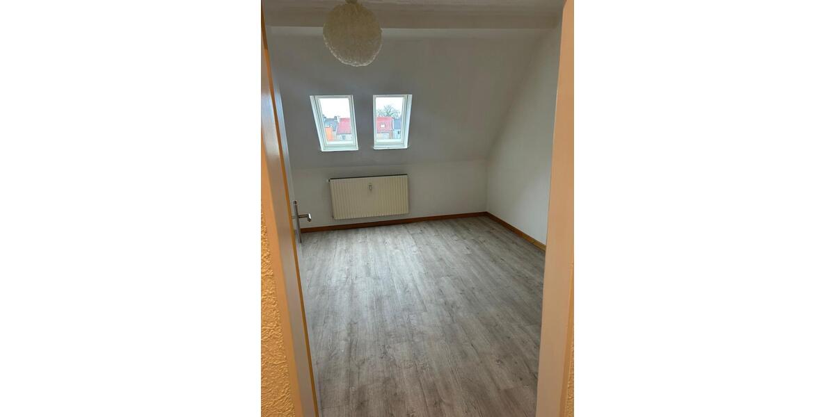 Dachgeschoßwohnung Gelsenkirchen Gelsenkirchen-Mitte - 3 Zimmer, 73 m&sup2;, 730&euro; | Angebot:24745924