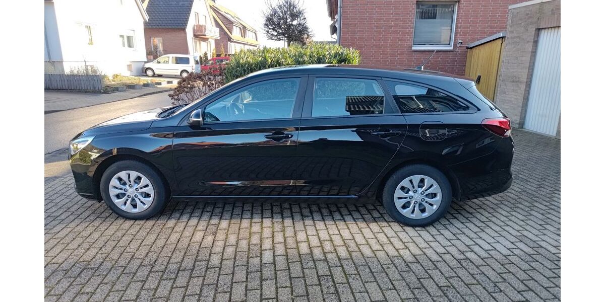 Hyundai i30 102.000 km 9.990 &euro; Lüdinghausen 59348