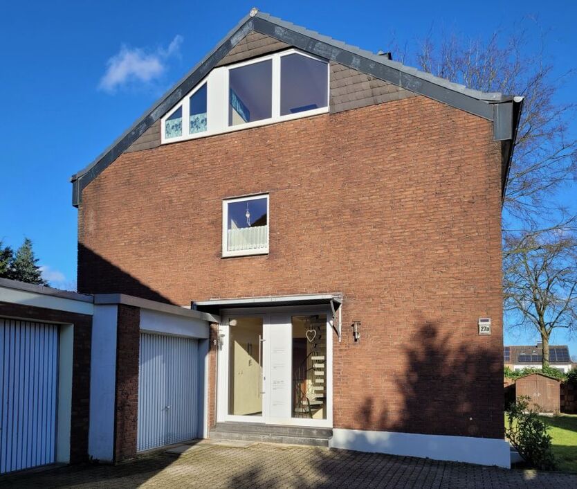 Provisionsfrei* Mehrfamilienhaus, 4 WE in Top Lage, EG 93 qm mit Garten u. Garage frei