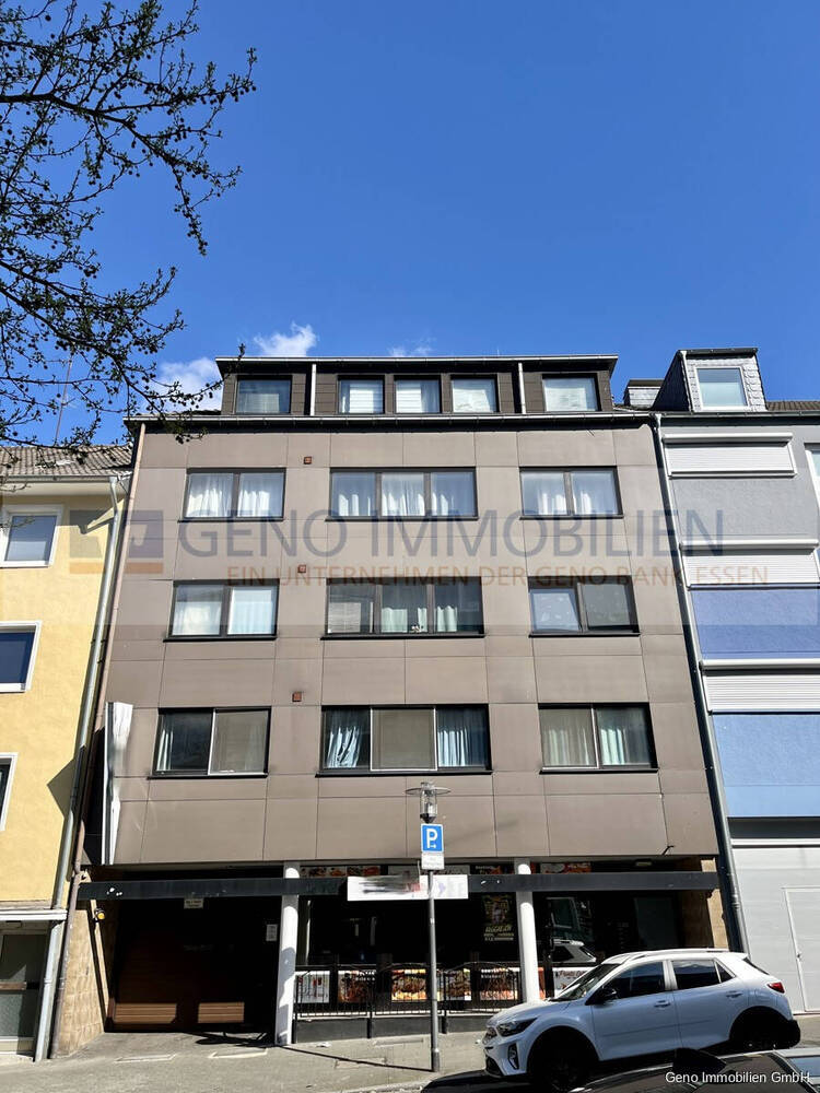 Wohn- und Geschäftshaus mit 23 Tiefgaragenplätzen mitten drin in der City!