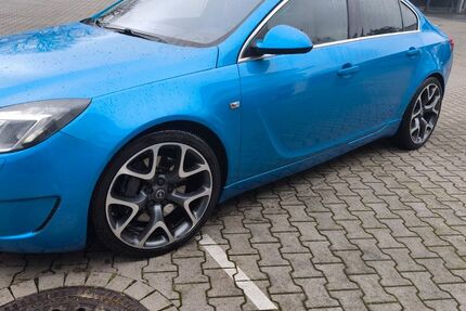 Opel Insignia 251.500 km 8.899 &euro; Bochum 44866
