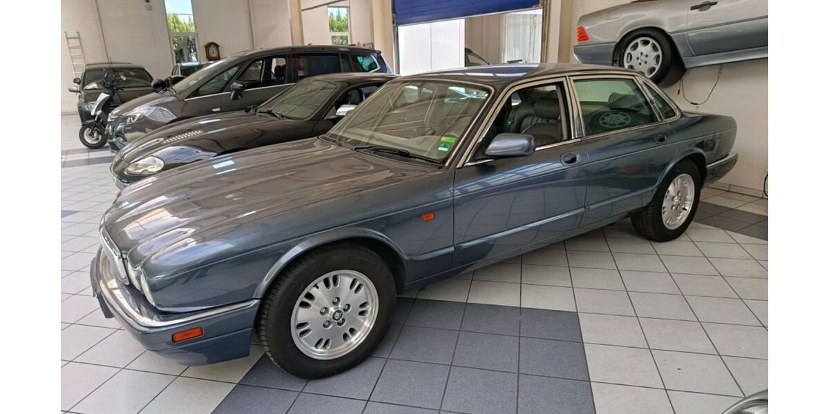 Jaguar XJ 213.000 km 6.990 € Recklinghausen 45659