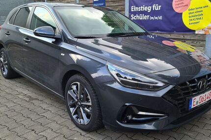 Hyundai i30 9.300 km 22.000 € Essen 45276