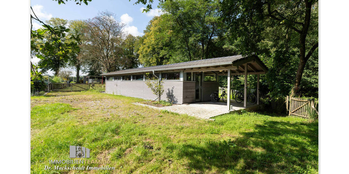 Teilsanierte Schule - Wohnen im idyllischen Hünxerwald zimmer