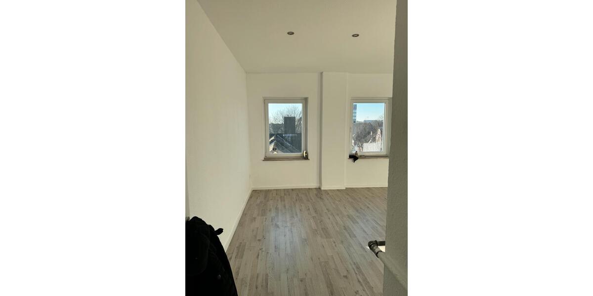 Dachgeschoßwohnung Recklinghausen - 2.5 Zimmer, 63 m&sup2;, 600&euro; | Angebot:25205256