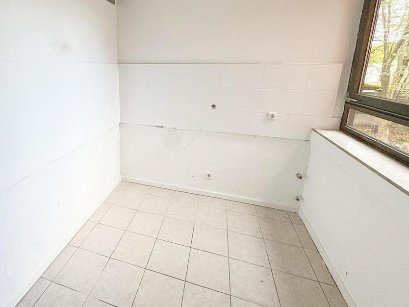 Renovierte Wohnung mit Balkon, Garten und Tiefgarage direkt am Schlosspark Strünkede zimmer