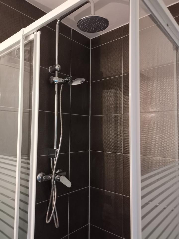 Helle 1,5-Zimmer-Wohnung Nähe Rathausgalerie – zentral&uni-nah zimmer