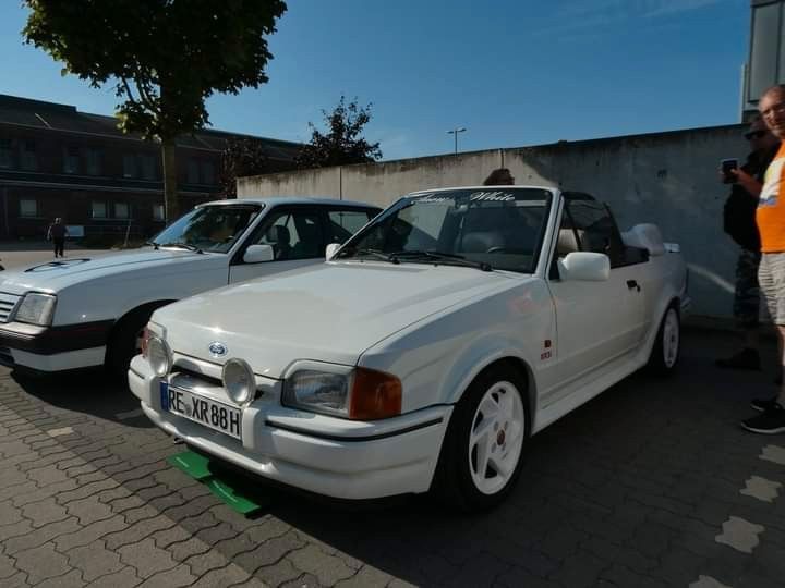 Escort