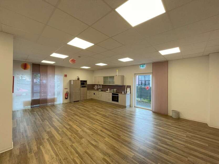 Büro in Hagen 3.329,70 € 332.97 m² zimmer