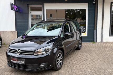 VW Touran 141.858 km 9.599 &euro; Lünen 44532