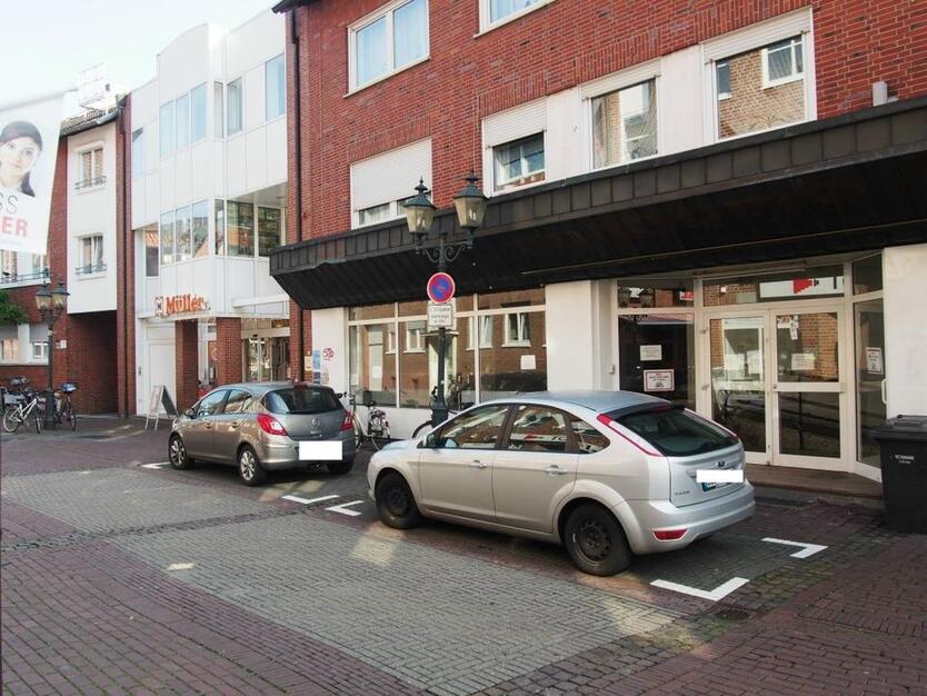 Ladenlokal mit vielseitiger Nutzung, z.B. Lebensmittel, Textil, Gastronomie etc. in der City von Dülmen! zimmer