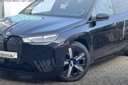 BMW iX 17.988 km 46.499 &euro; Mülheim an der Ruhr 45478