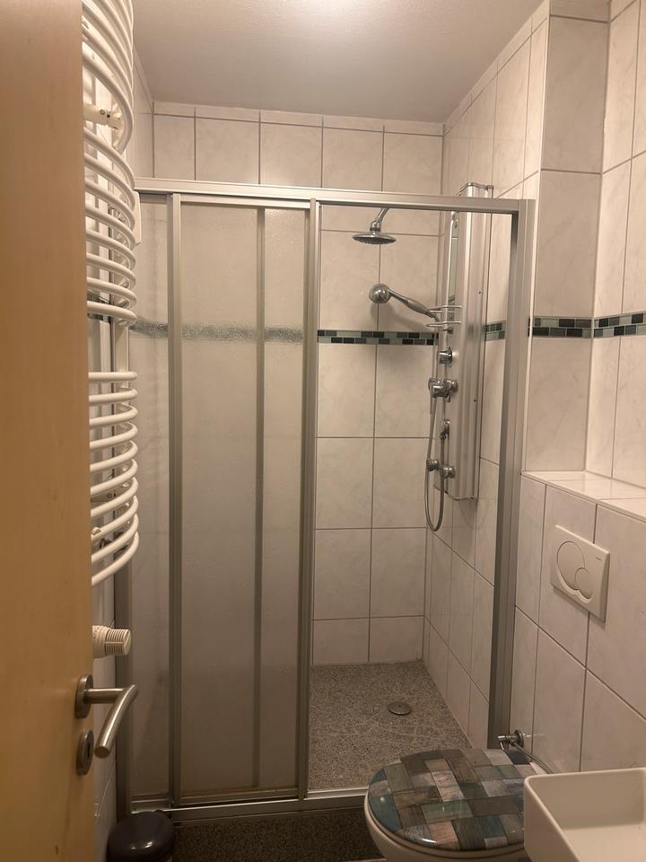 Haus mieten mit Gar4 Personen bevorzugt!!!&&.. zimmer