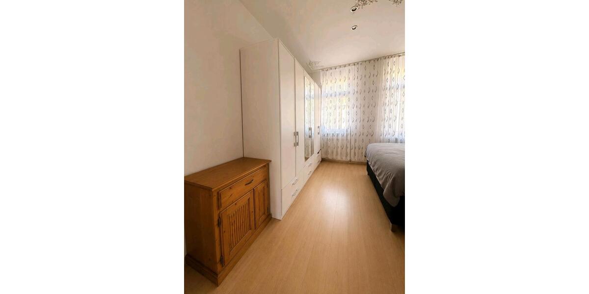 Etagenwohnung Oberhausen - 3 Zimmer, 72 m&sup2;, 110.000&euro; | Angebot:26955720