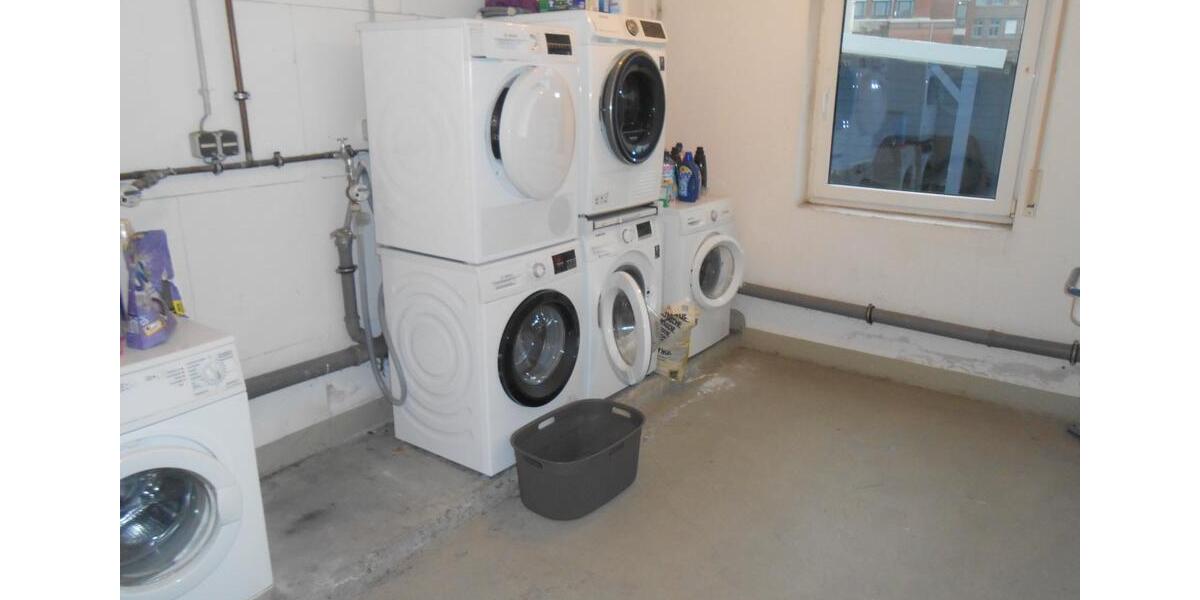 Großzügig geschnittene 3-Zimmer-Wohnung, zwei Ebenen, Balkon 3 zimmer