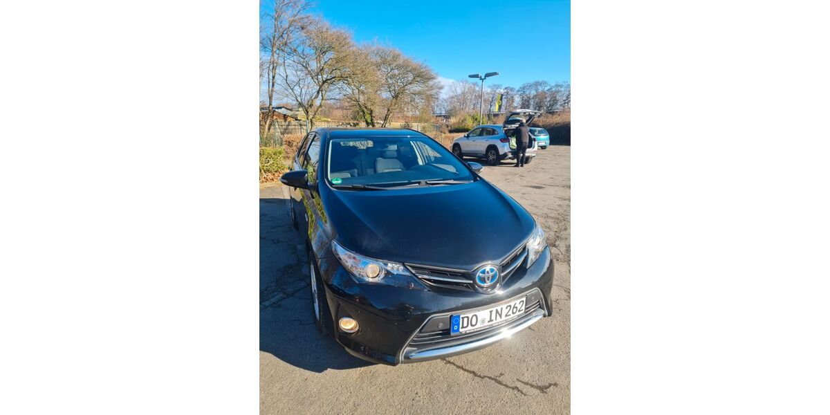Toyota Auris 206.000 km 8.777 &euro; Dortmund 44143