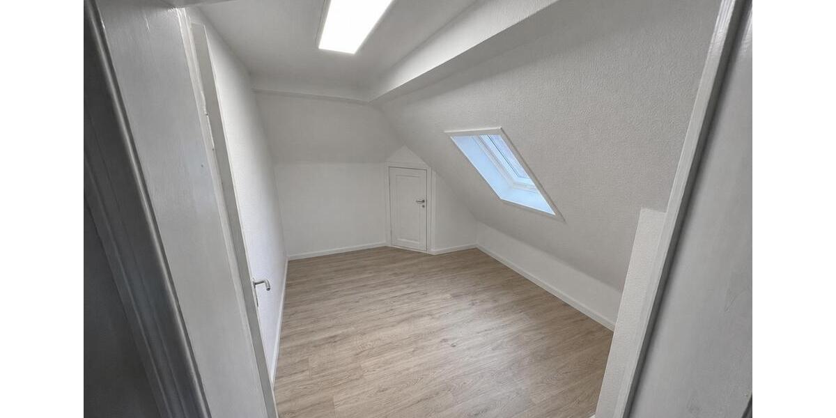 Dachgeschoßwohnung Herne Wanne-Bickern - 4 Zimmer, 90 m&sup2;, 199.000&euro; | Angebot:27085989